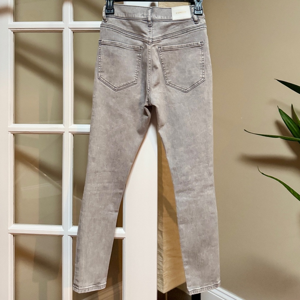 Express Gray Ripped High Rise Skinny Jeans - Picture 2 of 6